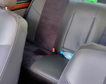 Черный Мерседес Е-Класс, объемом двигателя 2 л и пробегом 330 тыс. км за 5000 $, фото 1 на Automoto.ua