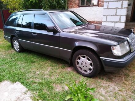 Чорний Мерседес Е-Клас, об'ємом двигуна 2.3 л та пробігом 400 тис. км за 2100 $, фото 1 на Automoto.ua