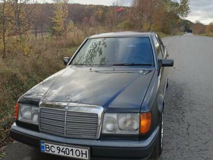 Чорний Мерседес Е-Клас, об'ємом двигуна 2.2 л та пробігом 346 тис. км за 1900 $, фото 1 на Automoto.ua