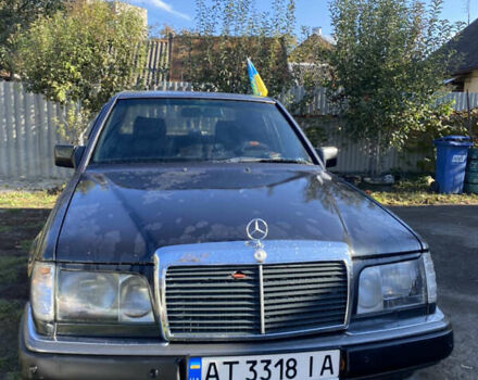 Черный Мерседес Е-Класс, объемом двигателя 2.5 л и пробегом 600 тыс. км за 2800 $, фото 1 на Automoto.ua