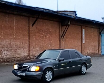 Чорний Мерседес Е-Клас, об'ємом двигуна 2.5 л та пробігом 670 тис. км за 3500 $, фото 1 на Automoto.ua