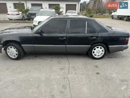 Черный Мерседес Е-Класс, объемом двигателя 2.5 л и пробегом 535 тыс. км за 2750 $, фото 1 на Automoto.ua