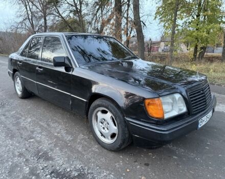 Черный Мерседес Е-Класс, объемом двигателя 2.2 л и пробегом 285 тыс. км за 2450 $, фото 1 на Automoto.ua