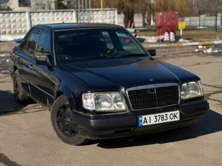 Чорний Мерседес Е-Клас, об'ємом двигуна 2.2 л та пробігом 300 тис. км за 1750 $, фото 1 на Automoto.ua