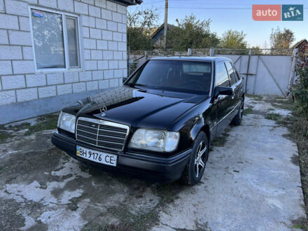 Мерседес Е-Класс 1994 в Измаиле на Automoto.ua Черный Мерседес Е-Класс, объемом двигателя 0 л и пробегом 376 тыс. км за 2950 $, фото 1 на Automoto.ua