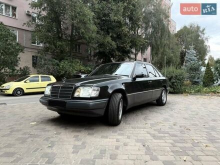 Чорний Мерседес Е-Клас, об'ємом двигуна 2.2 л та пробігом 172 тис. км за 13500 $, фото 1 на Automoto.ua