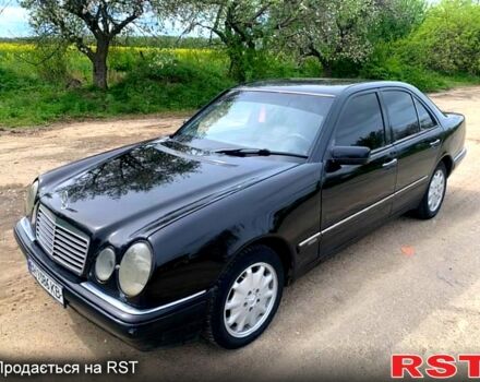 Черный Мерседес Е-Класс, объемом двигателя 2.3 л и пробегом 0 тыс. км за 2299 $, фото 1 на Automoto.ua