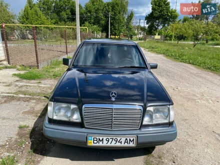 Мерседес Е-Класс 1995 в Глухове на Automoto.ua Черный Мерседес Е-Класс, объемом двигателя 3 л и пробегом 464 тыс. км за 3000 $, фото 1 на Automoto.ua