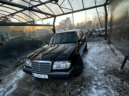 Чорний Мерседес Е-Клас, об'ємом двигуна 2.2 л та пробігом 0 тис. км за 2500 $, фото 1 на Automoto.ua