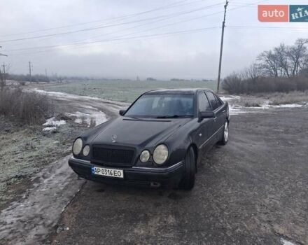 Черный Мерседес Е-Класс, объемом двигателя 3.2 л и пробегом 362 тыс. км за 3550 $, фото 1 на Automoto.ua