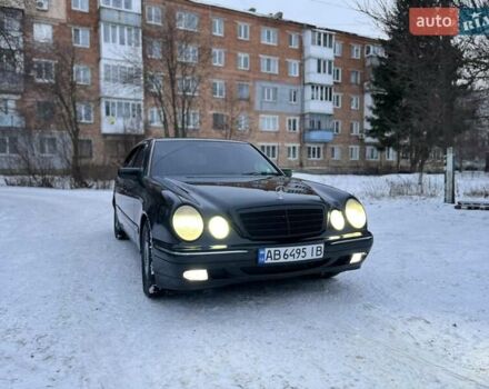 Черный Мерседес Е-Класс, объемом двигателя 2 л и пробегом 340 тыс. км за 3500 $, фото 1 на Automoto.ua