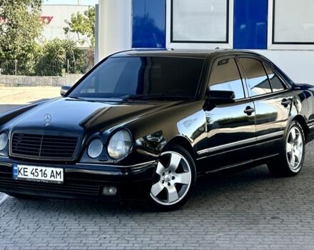 Черный Мерседес Е-Класс, объемом двигателя 2.8 л и пробегом 350 тыс. км за 3500 $, фото 1 на Automoto.ua