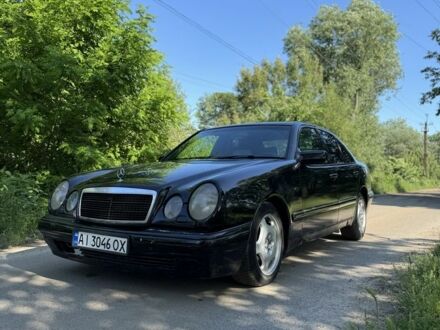 Мерседес Е-Клас 1997 у Києві на Automoto.ua Чорний Мерседес Е-Клас, об'ємом двигуна 2.8 л та пробігом 250 тис. км за 3000 $, фото 1 на Automoto.ua