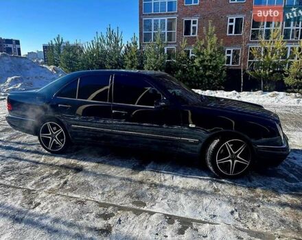Черный Мерседес Е-Класс, объемом двигателя 4.2 л и пробегом 412 тыс. км за 4800 $, фото 1 на Automoto.ua