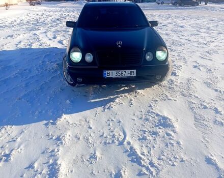 Черный Мерседес Е-Класс, объемом двигателя 2.9 л и пробегом 0 тыс. км за 5000 $, фото 1 на Automoto.ua