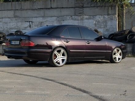 Чорний Мерседес Е-Клас, об'ємом двигуна 0 л та пробігом 500 тис. км за 14500 $, фото 1 на Automoto.ua