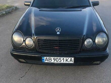 Мерседес Е-Класс 1998 в Виннице на Automoto.ua Черный Мерседес Е-Класс, объемом двигателя 3.2 л и пробегом 417 тыс. км за 4500 $, фото 1 на Automoto.ua