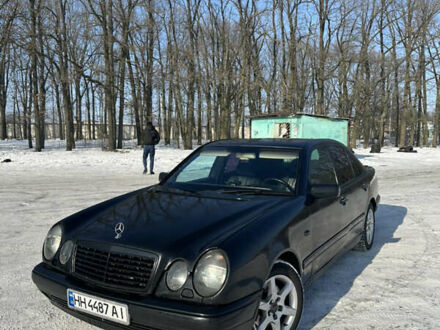 Чорний Мерседес Е-Клас, об'ємом двигуна 2.8 л та пробігом 376 тис. км за 2500 $, фото 1 на Automoto.ua