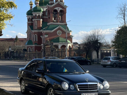 Чорний Мерседес Е-Клас, об'ємом двигуна 2.8 л та пробігом 391 тис. км за 3500 $, фото 1 на Automoto.ua