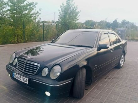 Мерседес Е-Класс 1999 в Днепре (Днепропетровске) на Automoto.ua Черный Мерседес Е-Класс, объемом двигателя 2.1 л и пробегом 450 тыс. км за 4500 $, фото 1 на Automoto.ua