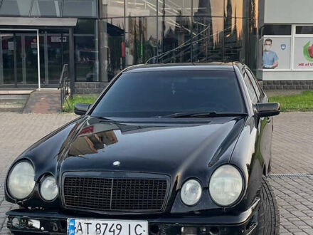Мерседес Е-Класс 1999 в Коломые на Automoto.ua Черный Мерседес Е-Класс, объемом двигателя 2.2 л и пробегом 415 тыс. км за 2900 $, фото 1 на Automoto.ua