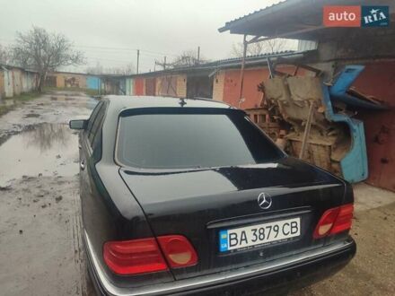 Черный Мерседес Е-Класс, объемом двигателя 2.8 л и пробегом 250 тыс. км за 3500 $, фото 1 на Automoto.ua
