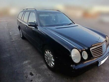 Мерседес Е-Класс 1999 в Ровно на Automoto.ua Черный Мерседес Е-Класс, объемом двигателя 2 л и пробегом 450 тыс. км за 2800 $, фото 1 на Automoto.ua