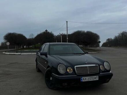 Черный Мерседес Е-Класс, объемом двигателя 2.8 л и пробегом 310 тыс. км за 3300 $, фото 1 на Automoto.ua