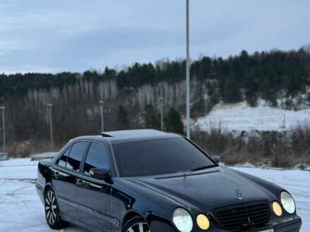 Чорний Мерседес Е-Клас, об'ємом двигуна 2 л та пробігом 344 тис. км за 3650 $, фото 1 на Automoto.ua
