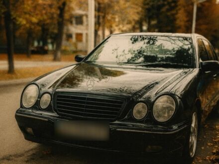 Мерседес Е-Класс 2000 в Харькове на Automoto.ua Черный Мерседес Е-Класс, объемом двигателя 4.3 л и пробегом 315 тыс. км за 4800 $, фото 1 на Automoto.ua