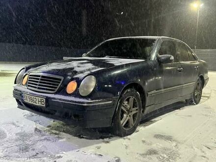 Черный Мерседес Е-Класс, объемом двигателя 2.1 л и пробегом 380 тыс. км за 3200 $, фото 1 на Automoto.ua