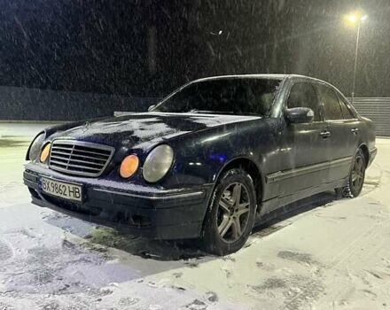 Чорний Мерседес Е-Клас, об'ємом двигуна 2.1 л та пробігом 380 тис. км за 3200 $, фото 1 на Automoto.ua