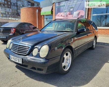 Черный Мерседес Е-Класс, объемом двигателя 3.2 л и пробегом 280 тыс. км за 3499 $, фото 1 на Automoto.ua
