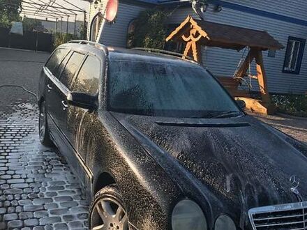Чорний Мерседес Е-Клас, об'ємом двигуна 3.2 л та пробігом 464 тис. км за 3999 $, фото 1 на Automoto.ua
