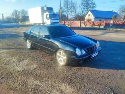 Чорний Мерседес Е-Клас, об'ємом двигуна 3.2 л та пробігом 300 тис. км за 3500 $, фото 1 на Automoto.ua