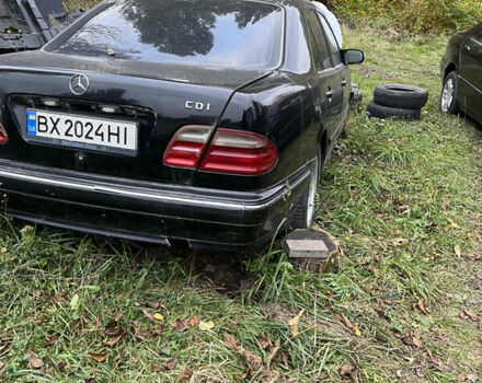 Чорний Мерседес Е-Клас, об'ємом двигуна 3.22 л та пробігом 420 тис. км за 2000 $, фото 1 на Automoto.ua