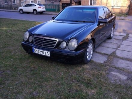 Чорний Мерседес Е-Клас, об'ємом двигуна 2.4 л та пробігом 295 тис. км за 2600 $, фото 1 на Automoto.ua