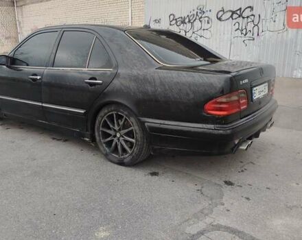 Черный Мерседес Е-Класс, объемом двигателя 4.3 л и пробегом 516 тыс. км за 3800 $, фото 1 на Automoto.ua