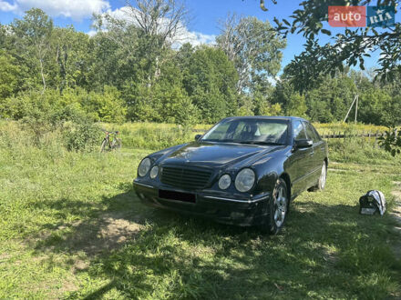 Мерседес Е-Класс 2000 в Харькове на Automoto.ua Черный Мерседес Е-Класс, объемом двигателя 4.3 л и пробегом 315 тыс. км за 5200 $, фото 1 на Automoto.ua