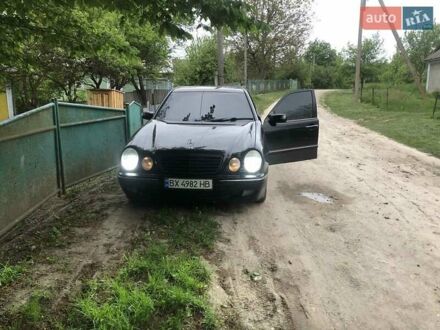 Черный Мерседес Е-Класс, объемом двигателя 2.7 л и пробегом 400 тыс. км за 4200 $, фото 1 на Automoto.ua