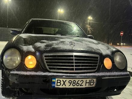 Черный Мерседес Е-Класс, объемом двигателя 2.1 л и пробегом 380 тыс. км за 3200 $, фото 1 на Automoto.ua