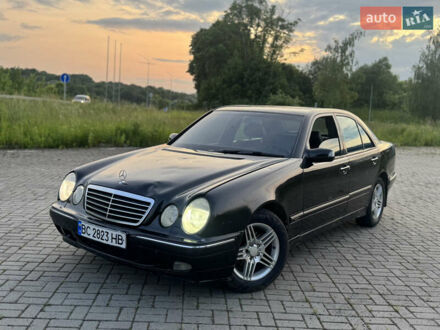 Мерседес Е-Клас 2000 у Городке на Automoto.ua Чорний Мерседес Е-Клас, об'ємом двигуна 2 л та пробігом 470 тис. км за 3400 $, фото 1 на Automoto.ua