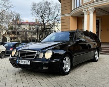 Черный Мерседес Е-Класс, объемом двигателя 3.2 л и пробегом 250 тыс. км за 3900 $, фото 1 на Automoto.ua
