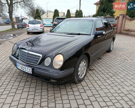 Черный Мерседес Е-Класс, объемом двигателя 2.15 л и пробегом 370 тыс. км за 3450 $, фото 1 на Automoto.ua