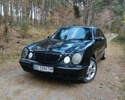 Черный Мерседес Е-Класс, объемом двигателя 2.2 л и пробегом 490 тыс. км за 3300 $, фото 1 на Automoto.ua