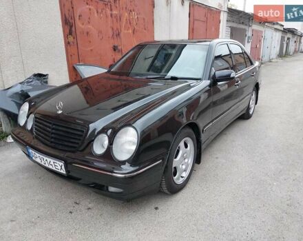 Мерседес Е-Класс 2001 в Прилуках на Automoto.ua Черный Мерседес Е-Класс, объемом двигателя 2 л и пробегом 284 тыс. км за 4150 $, фото 1 на Automoto.ua