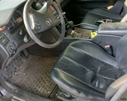 Черный Мерседес Е-Класс, объемом двигателя 2 л и пробегом 443 тыс. км за 1350 $, фото 1 на Automoto.ua