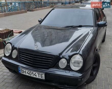 Мерседес Е-Класс 2001 в Одессе на Automoto.ua Черный Мерседес Е-Класс, объемом двигателя 4.27 л и пробегом 381 тыс. км за 4500 $, фото 1 на Automoto.ua