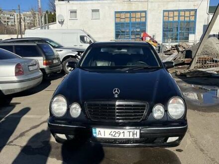 Чорний Мерседес Е-Клас, об'ємом двигуна 2 л та пробігом 286 тис. км за 5000 $, фото 1 на Automoto.ua