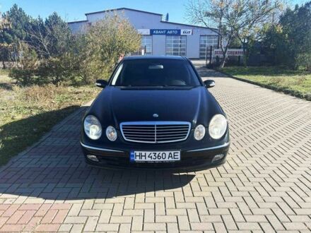 Черный Мерседес Е-Класс, объемом двигателя 3.2 л и пробегом 170 тыс. км за 8500 $, фото 1 на Automoto.ua